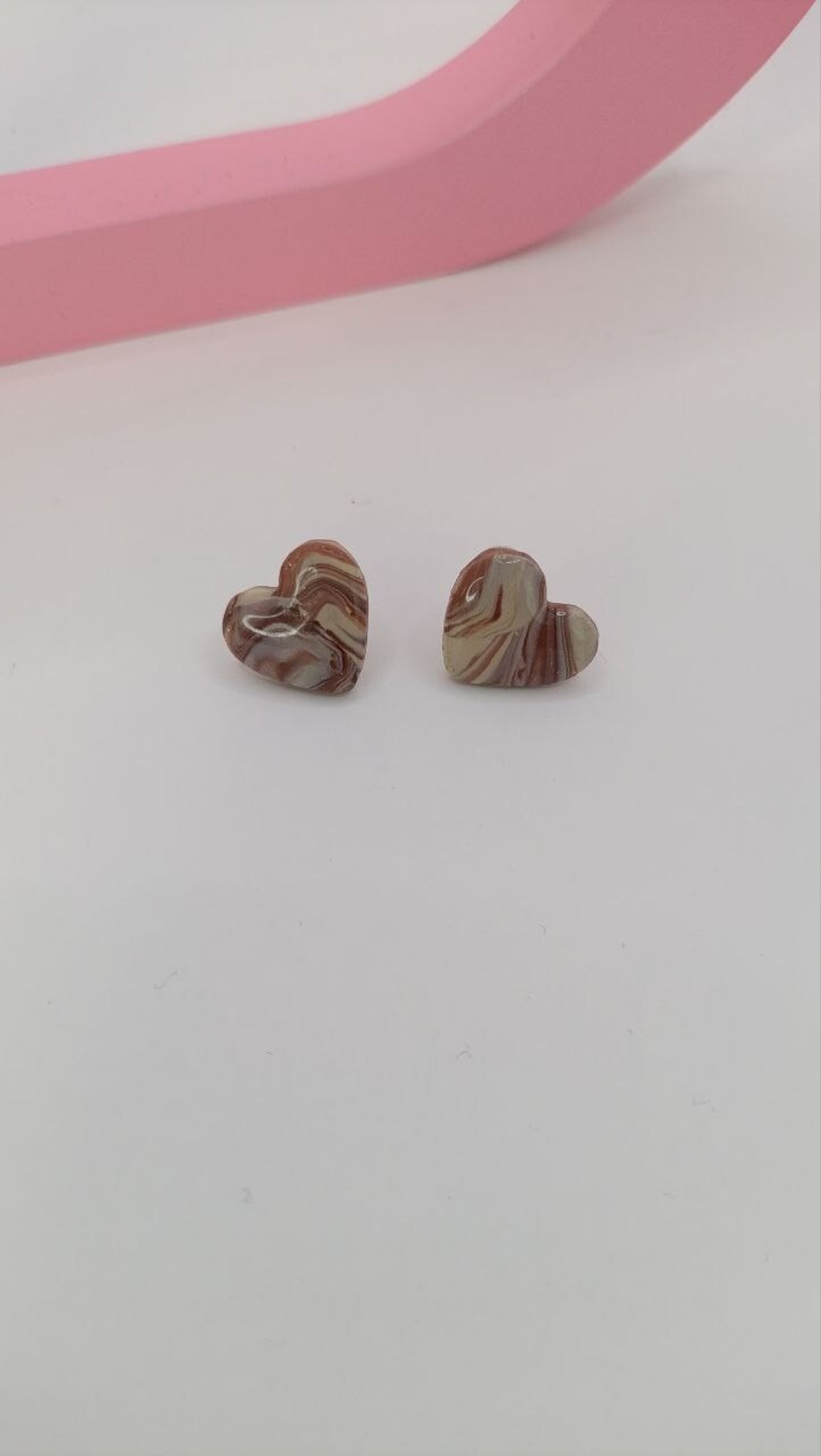 Pendientes pequeños de arcilla polimerica Corazon Tierra - 5