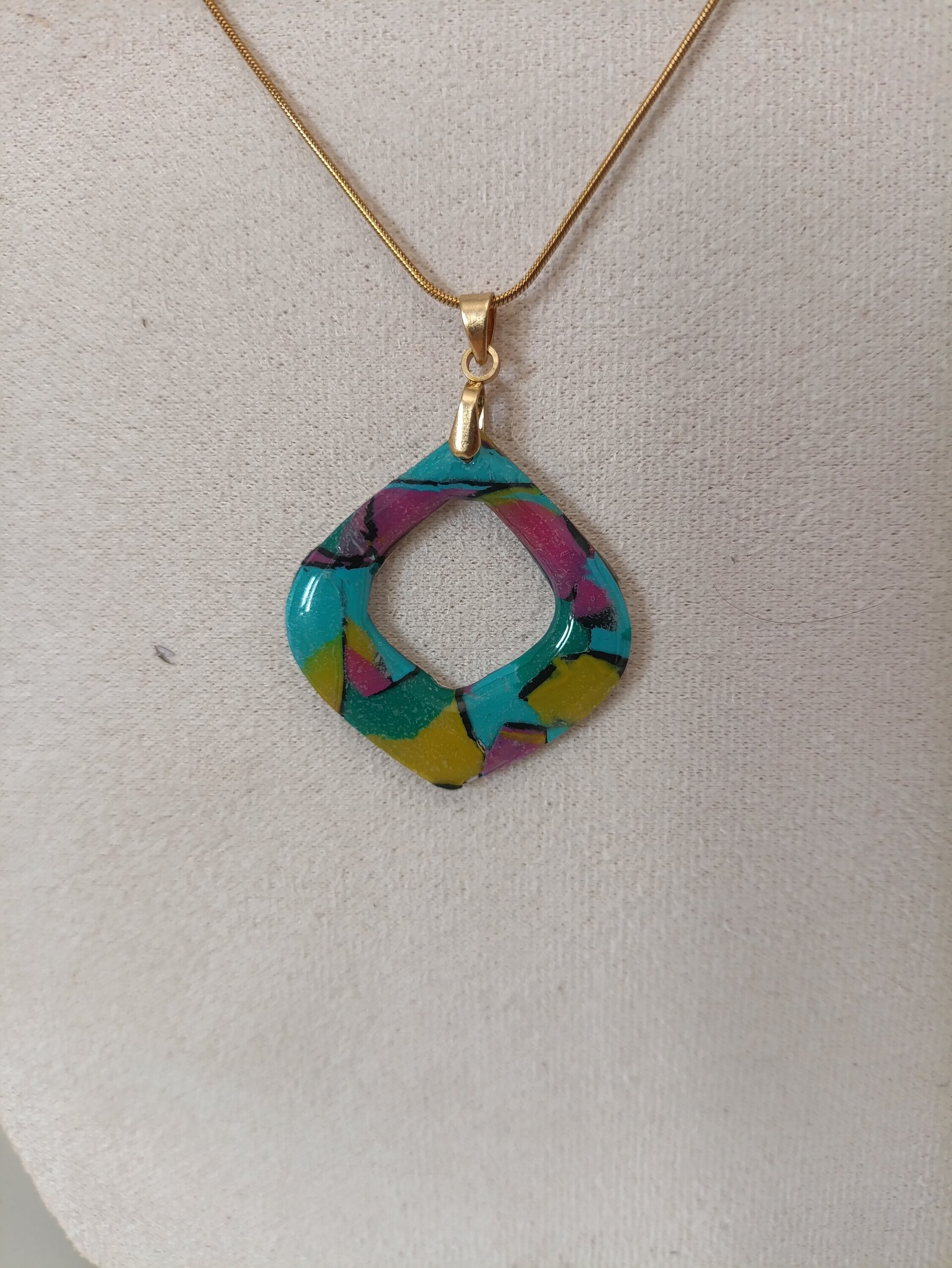 Conjunto de pendientes y colgante acuarela - 3