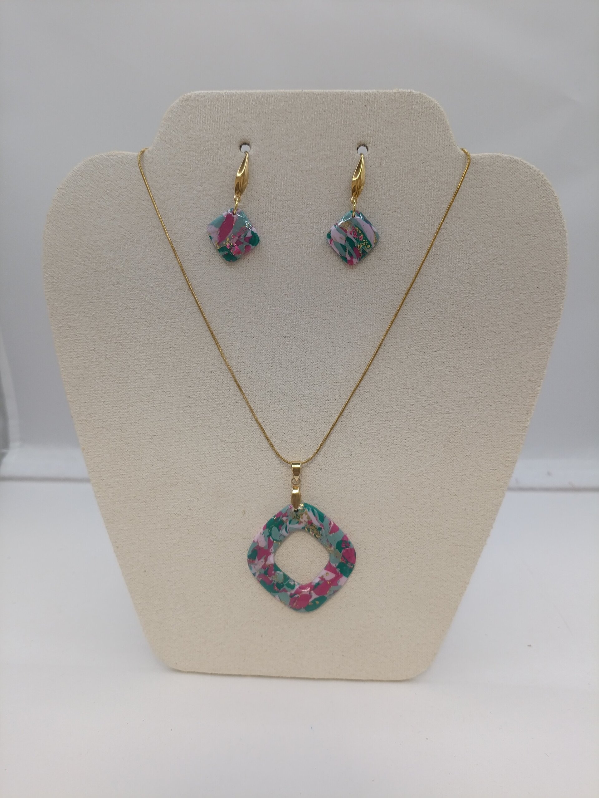 Conjunto de pendientes y colgante Jade - 7