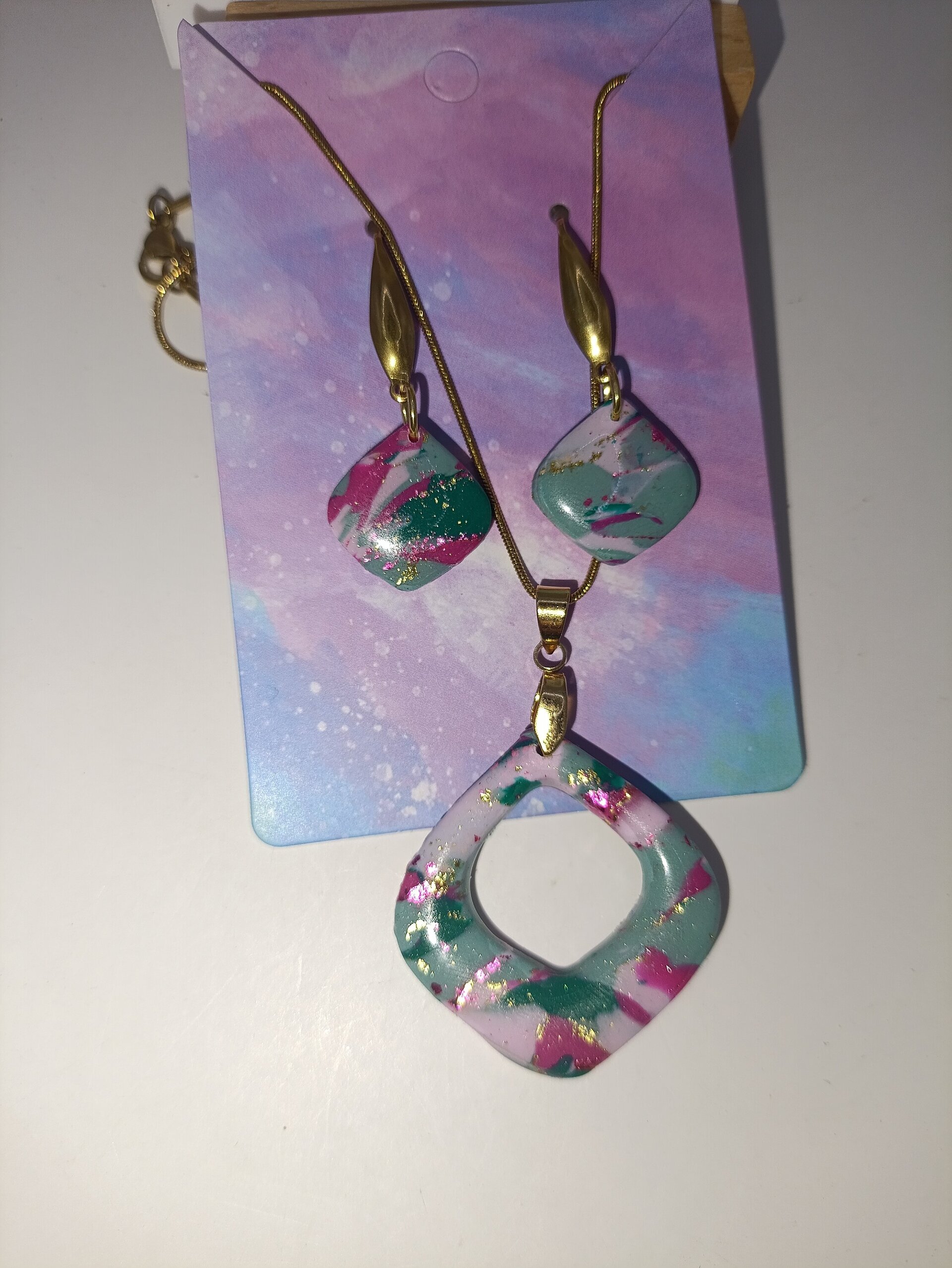 Conjunto de pendientes y colgante Jade 2 - 3