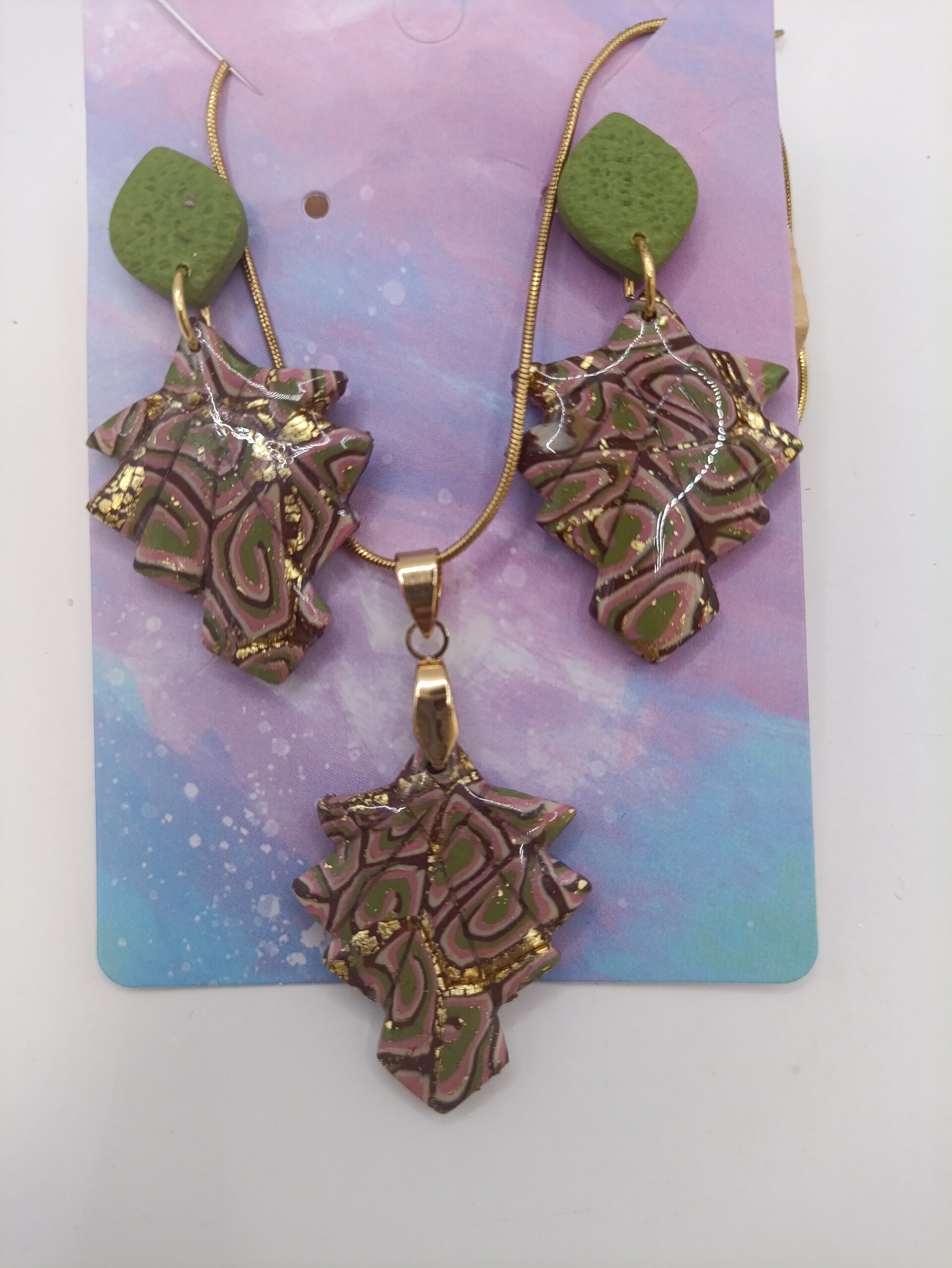 Conjunto de pendientes y colgante retro - 5