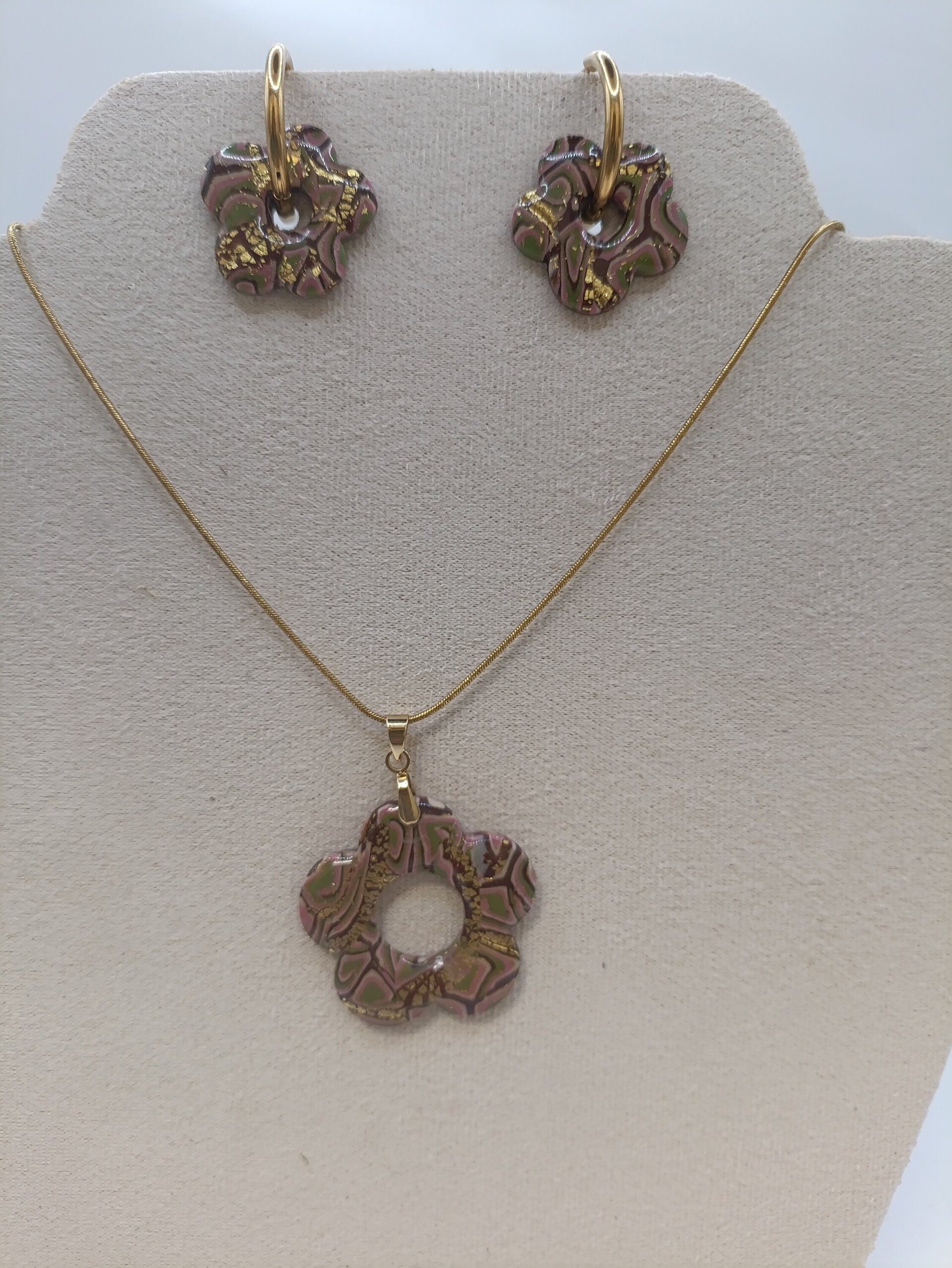 Conjunto pendientes de aro y colgante - 2