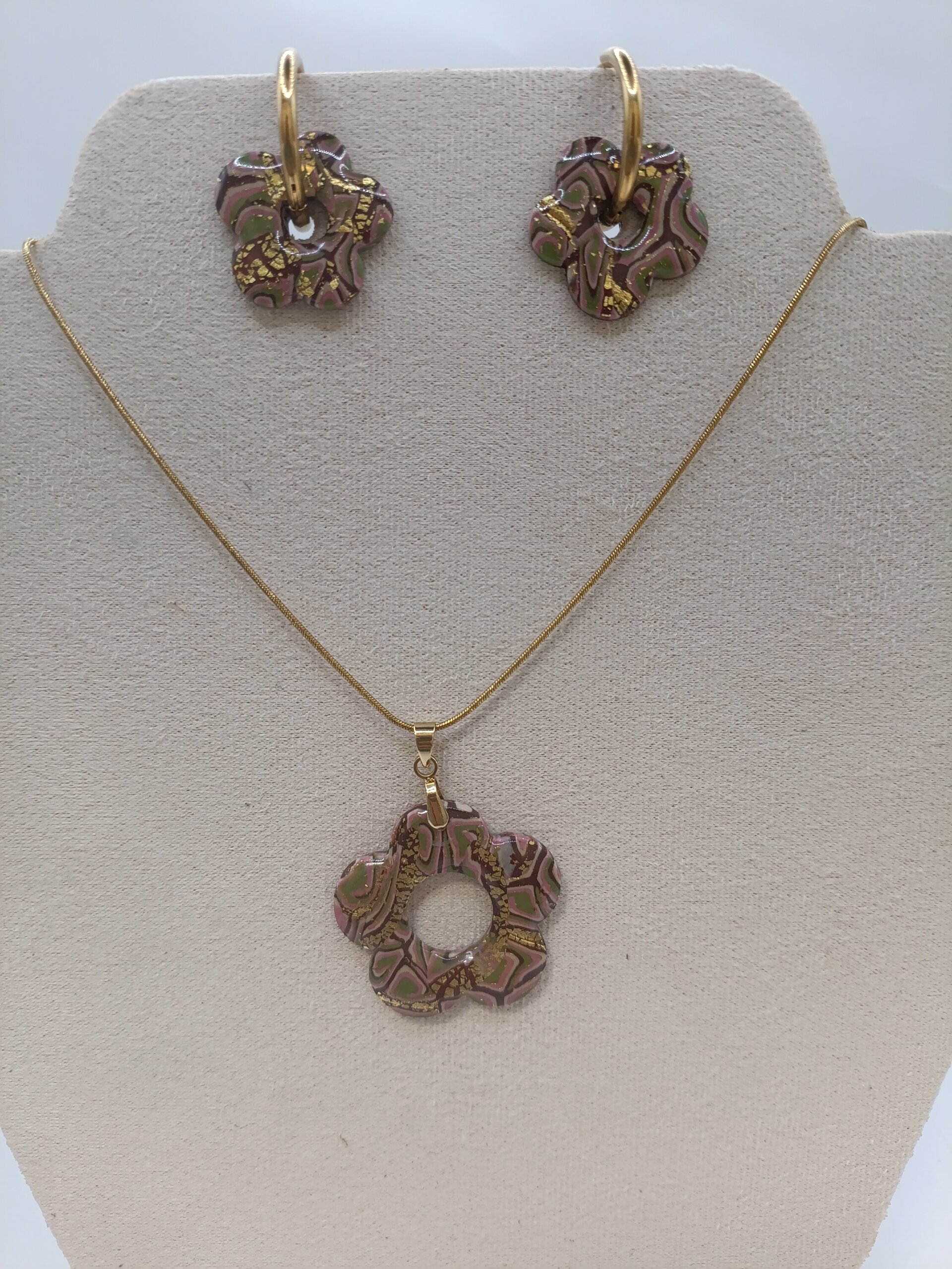 Conjunto pendientes de aro y colgante - 6