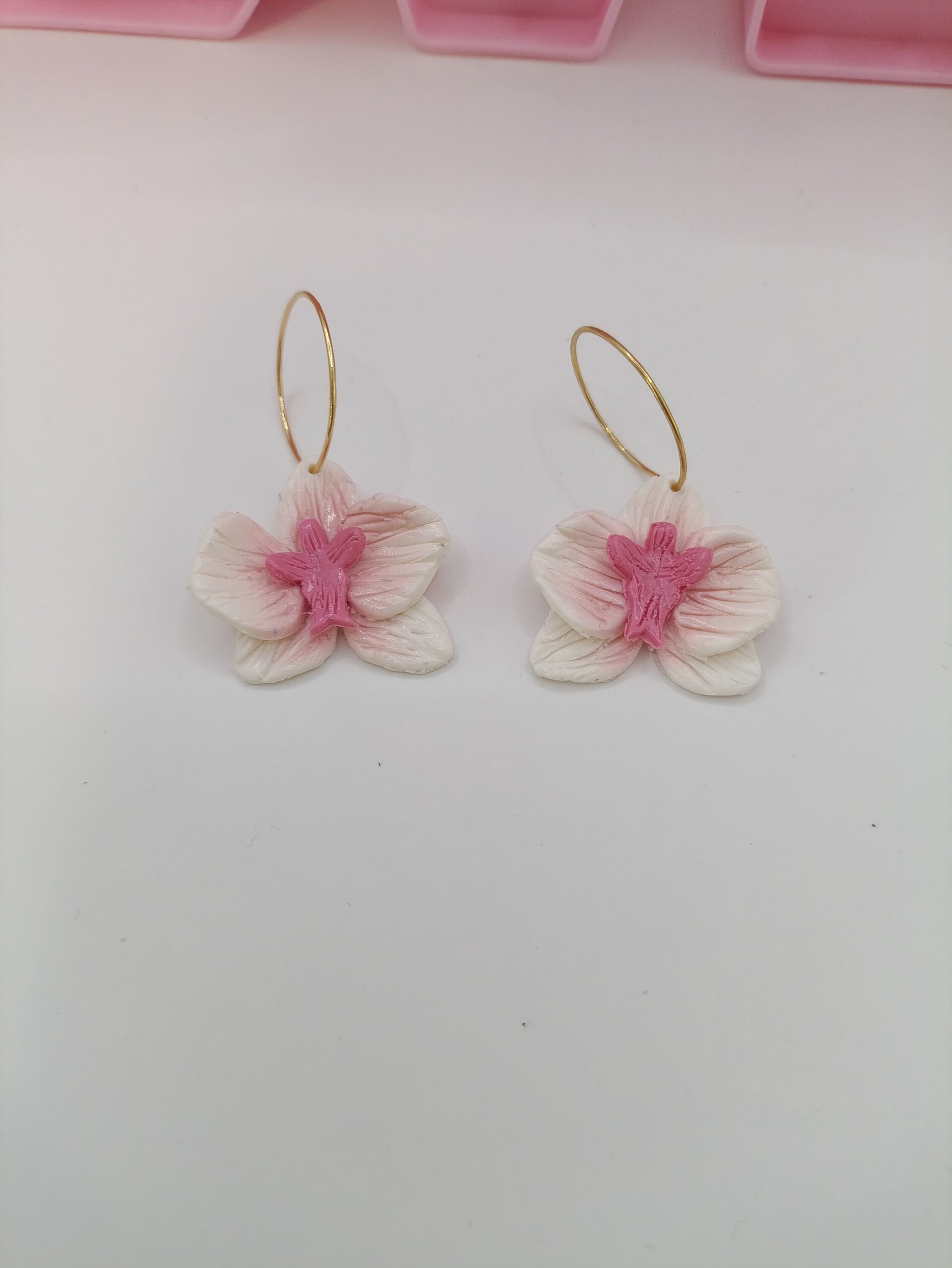 Pendientes de Arcilla Polimérica Orquídea Blanca - 12