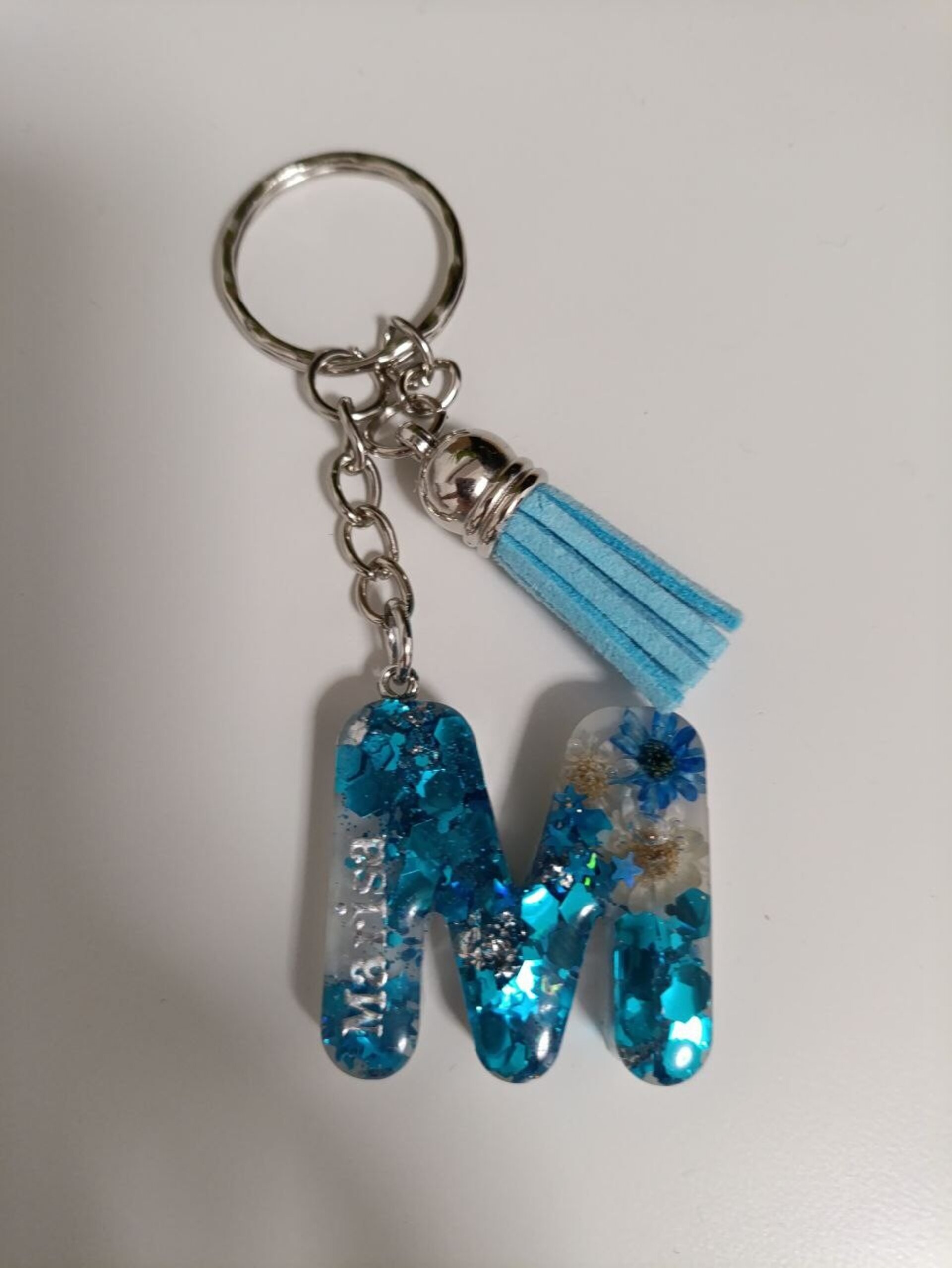 Llavero inicial personalizado en resina - 7