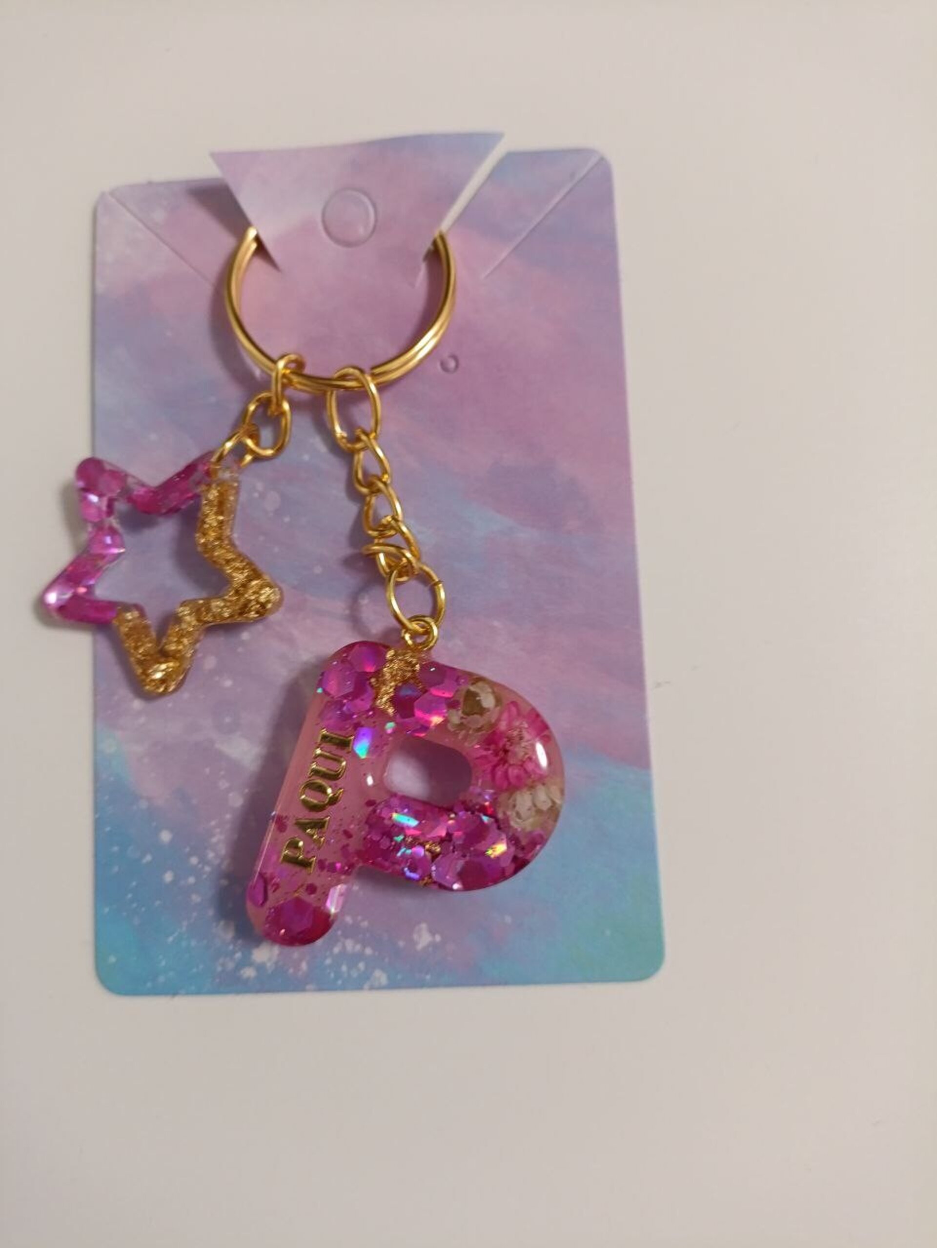 Llavero inicial personalizado en resina - 23
