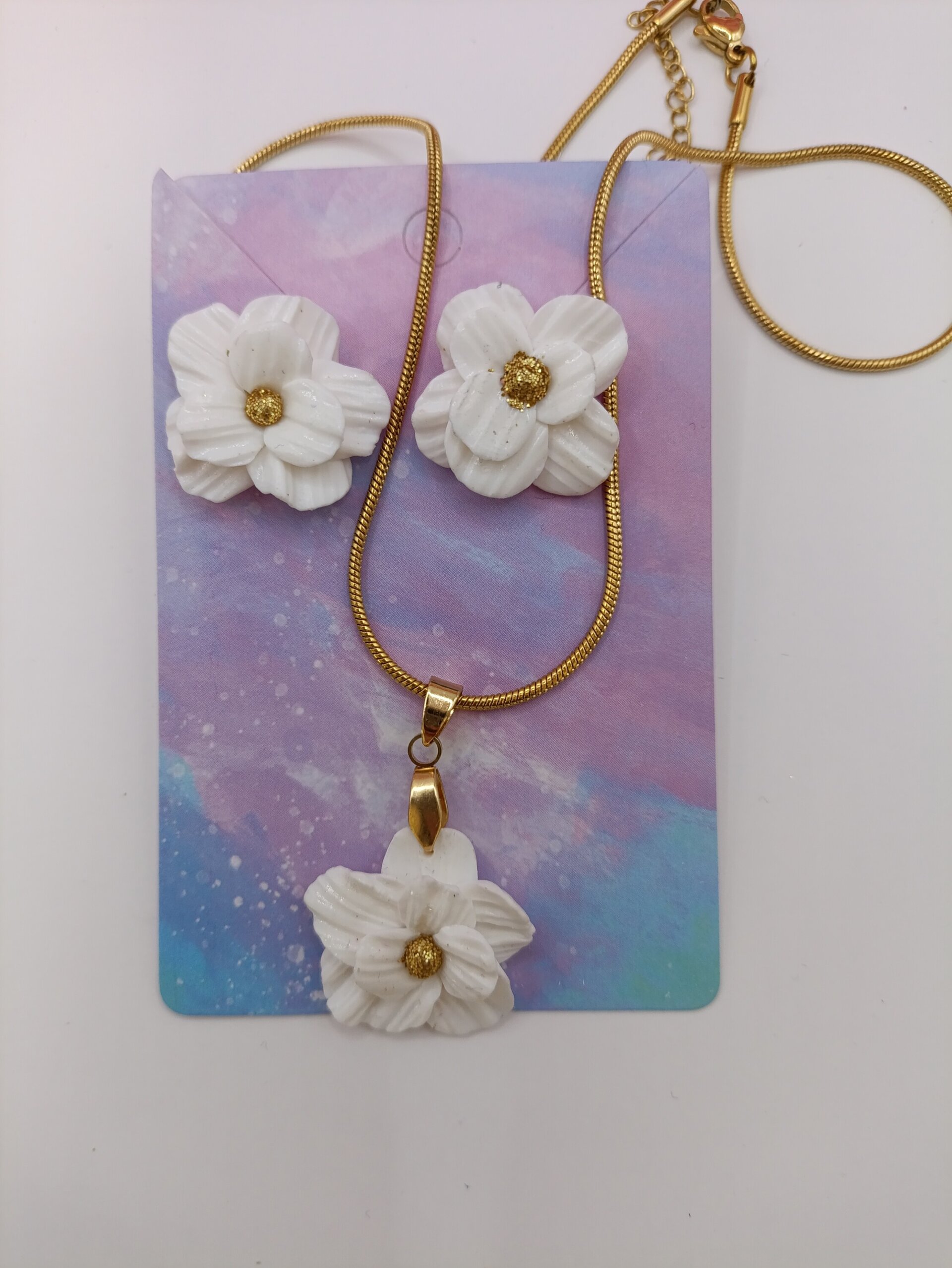 Conjunto pendientes y colgante flor blanca - 6