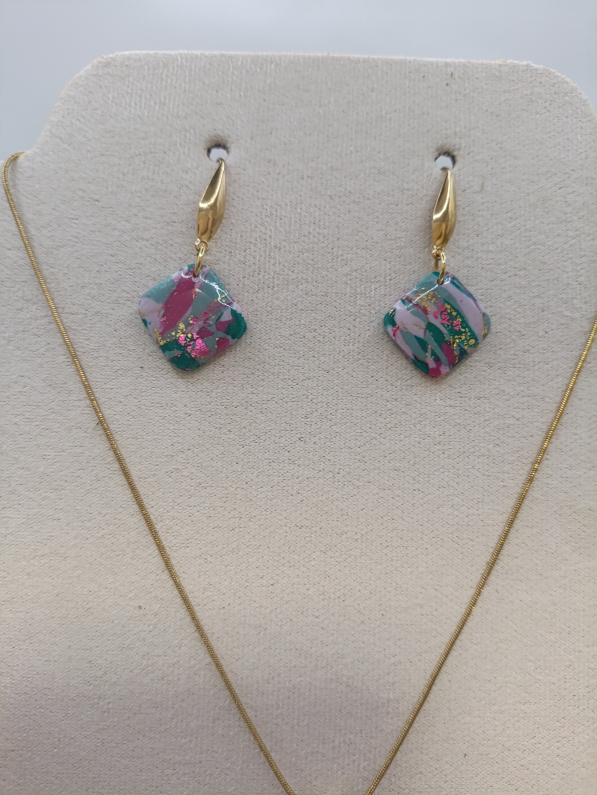 Conjunto de pendientes y colgante Jade - 8