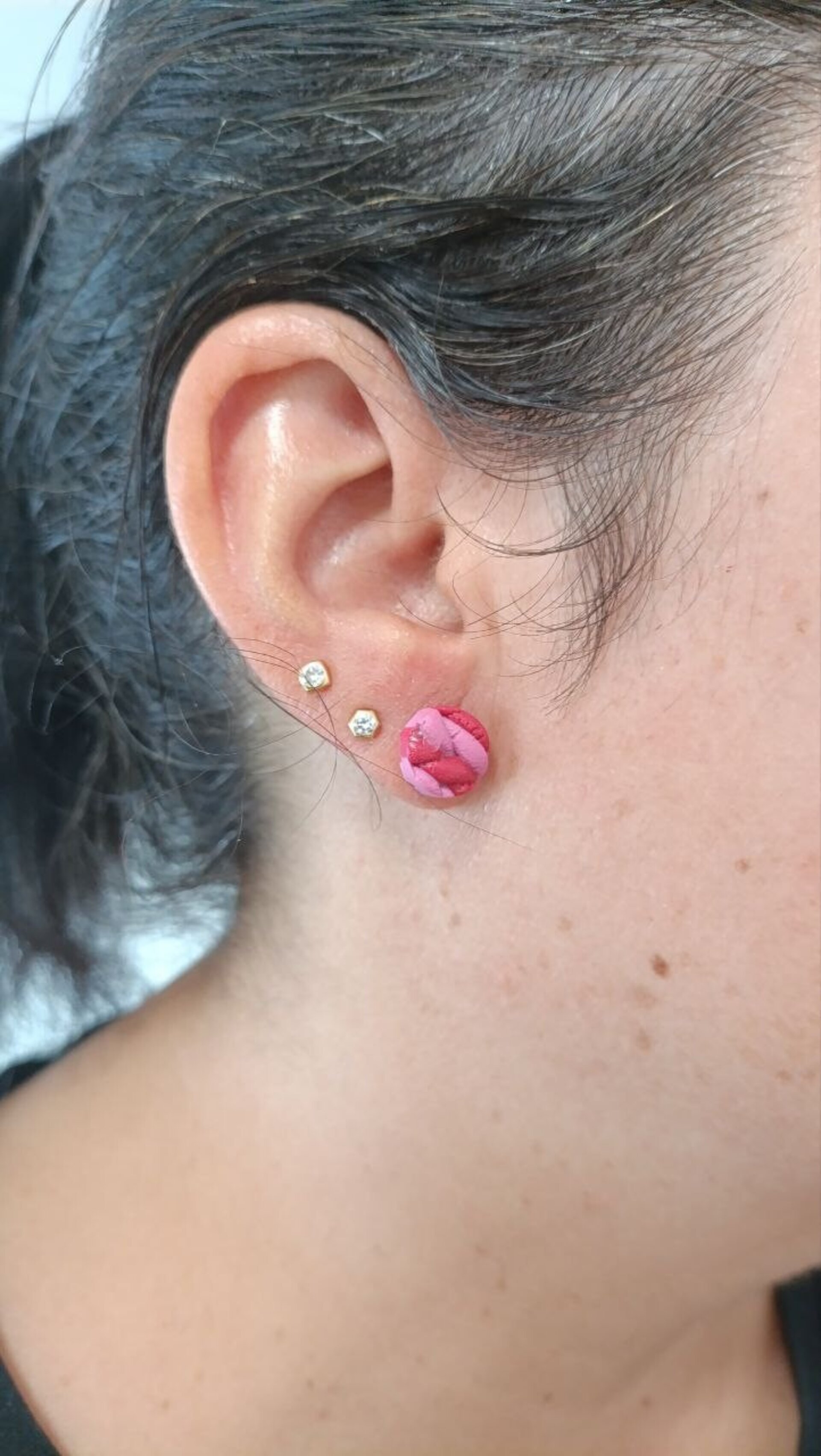 Pendientes mini Circulo Trenzado rojo y rosa - 3