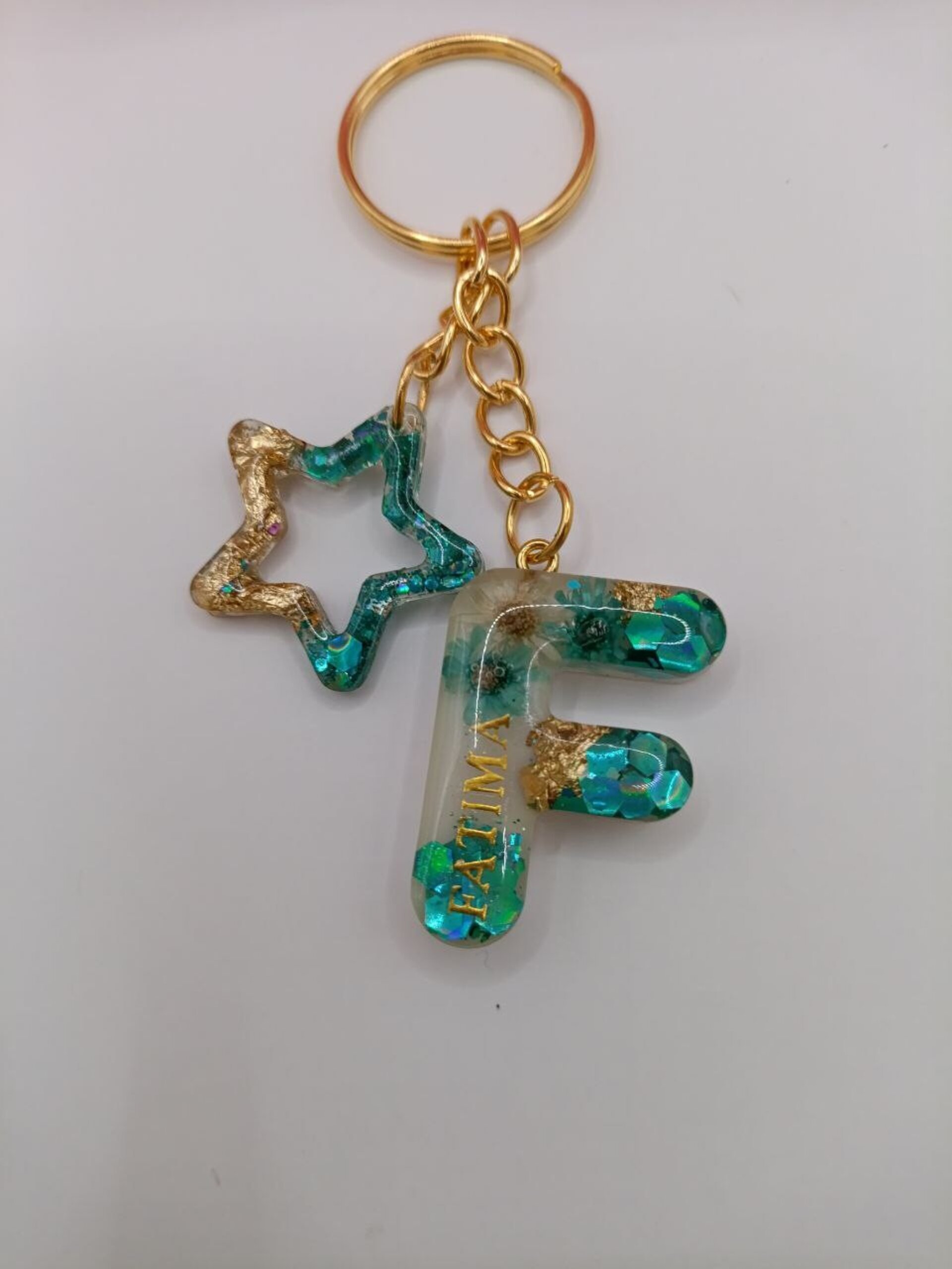 Llavero inicial personalizado en resina - 2