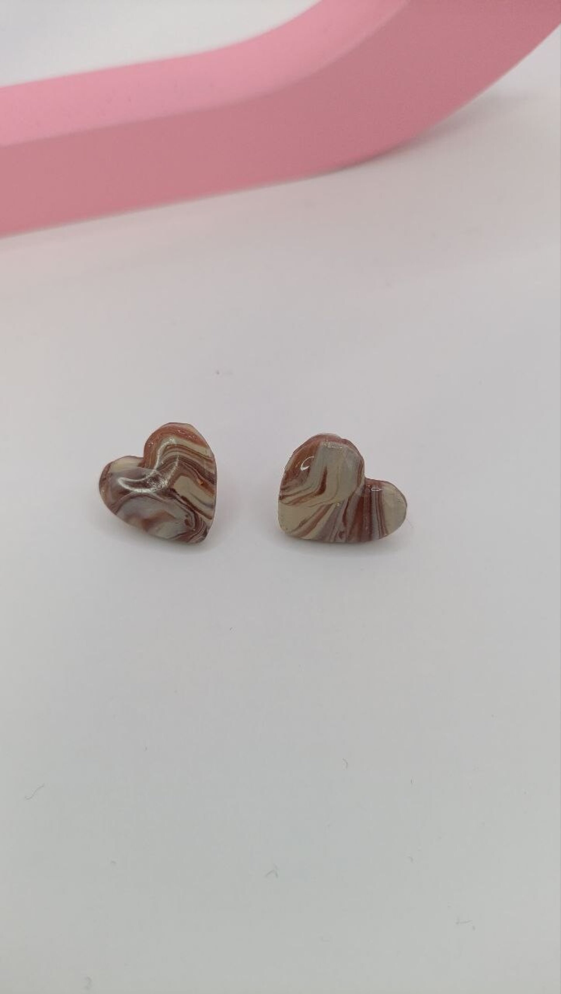 Pendientes pequeños de arcilla polimerica Corazon Tierra - 2