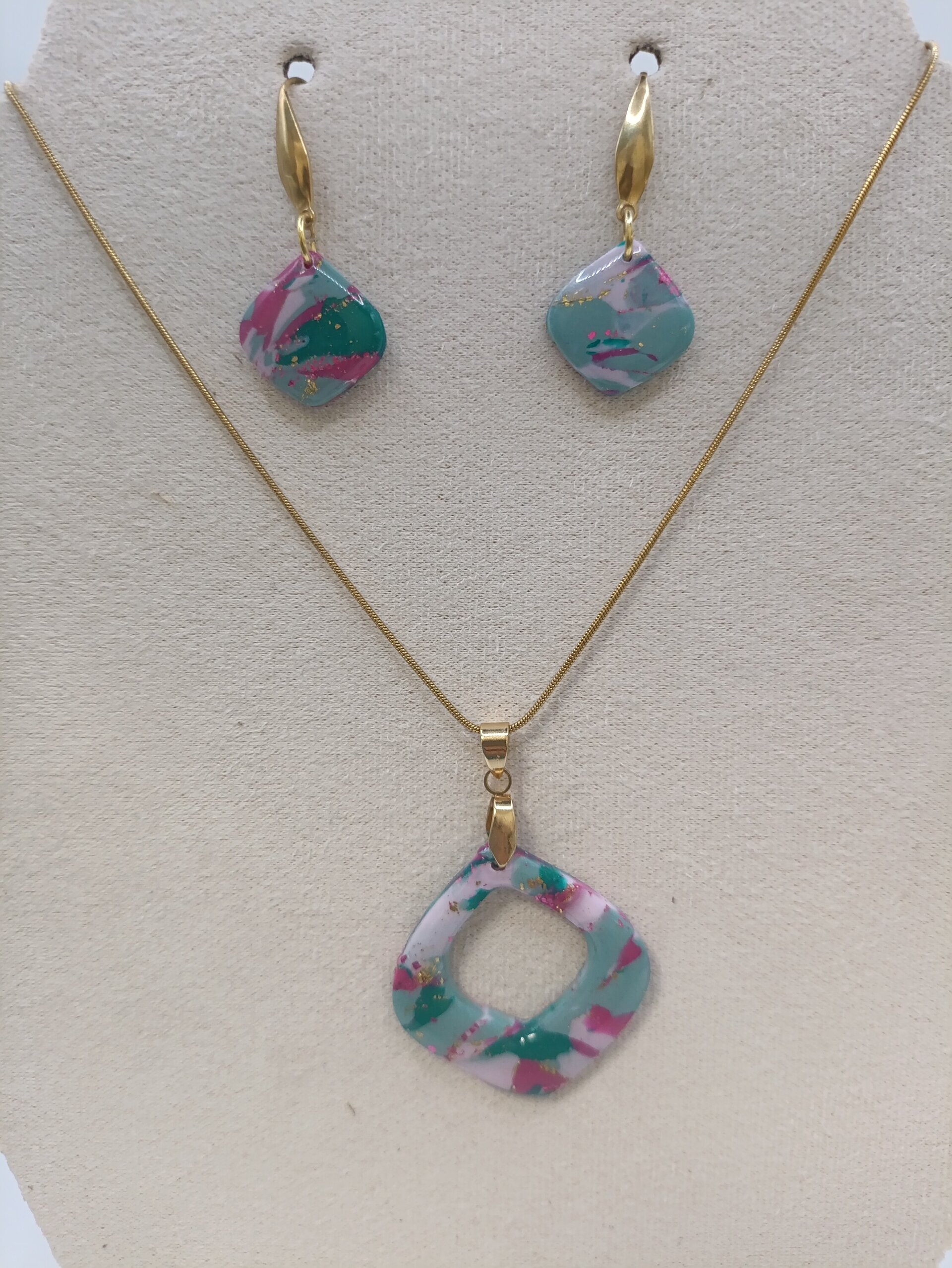 Conjunto de pendientes y colgante Jade 2 - 6