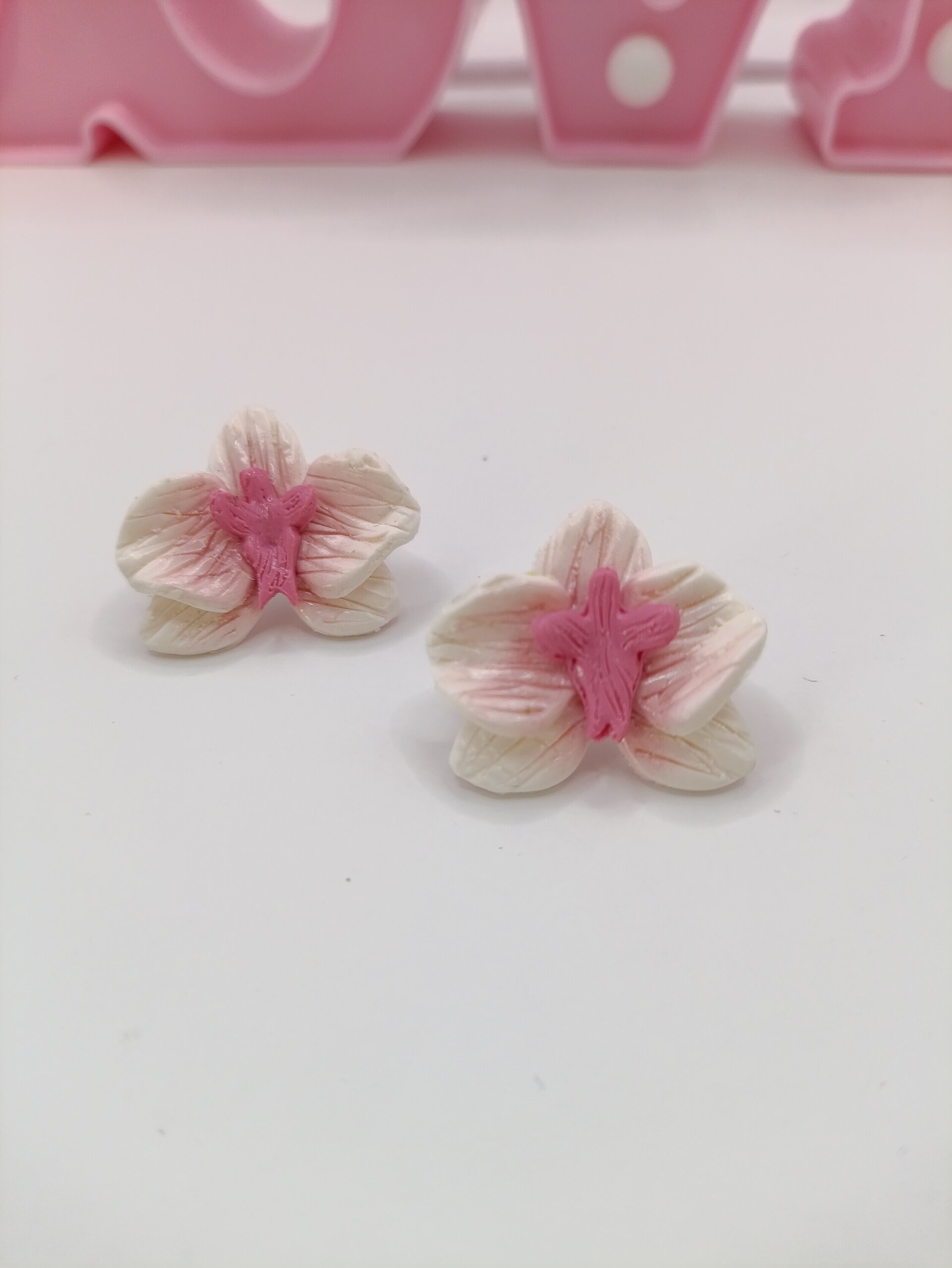 Pendientes de Arcilla Polimérica Orquídea Blanca - 7